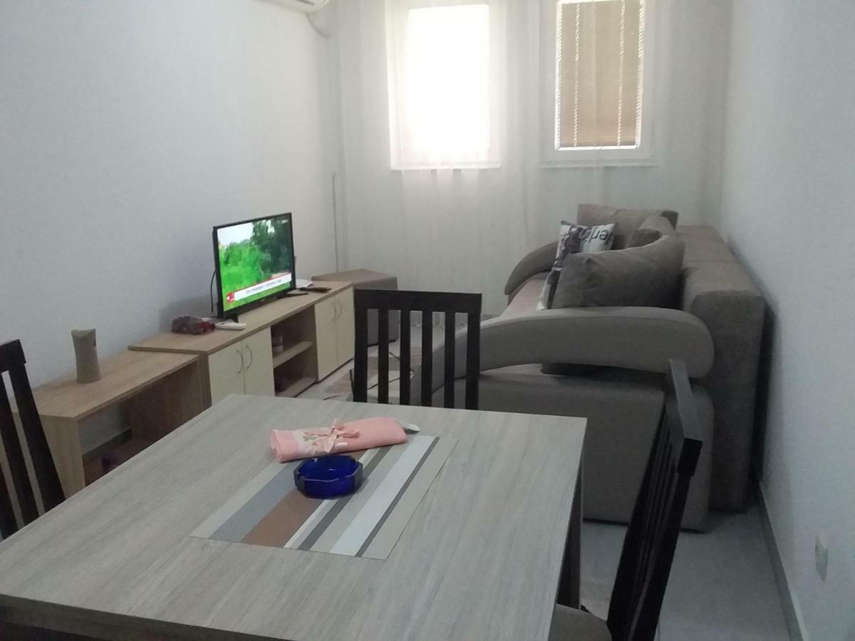 Apartman Jevtic 1 Gornja Toplica Exteriör bild