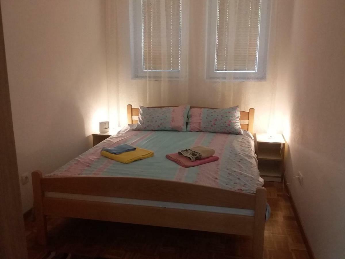 Apartman Jevtic 1 Gornja Toplica Exteriör bild